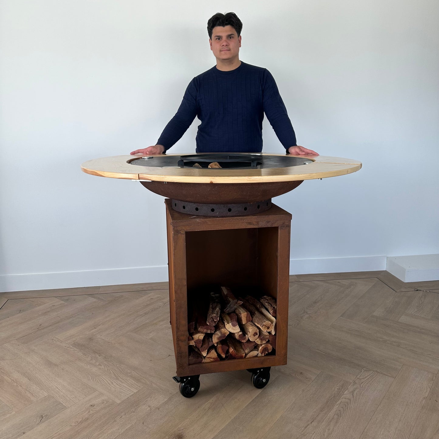 BBQ Plancha Grill Hermano XXL Cortenstahl - Ø80cm 8mm Mit Holzumrandung Mesa