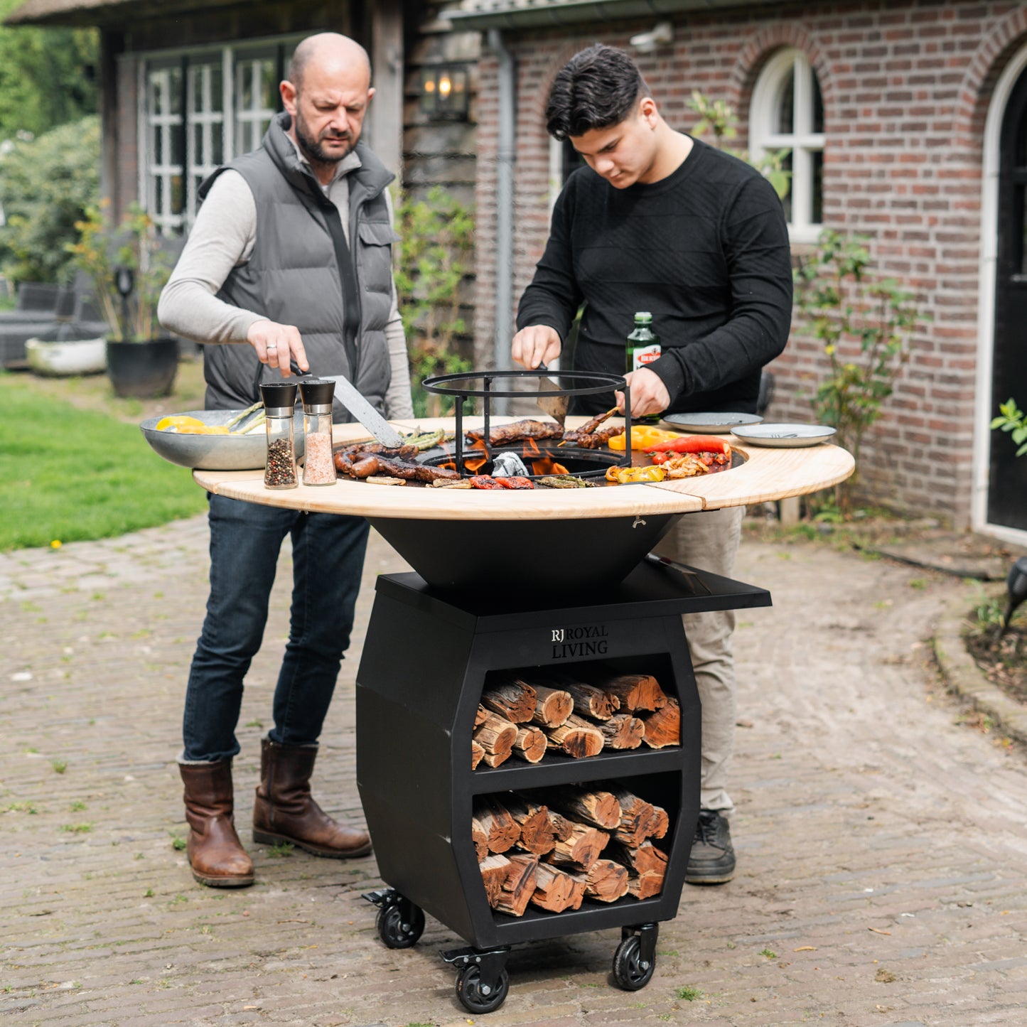 BBQ Plancha Grill Compañero XXL 2.0 Blackline - Mit Holzumrandung Mesa