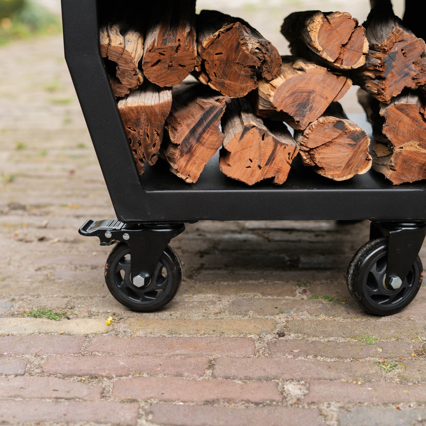 BBQ Plancha Grill Compañero XXL 2.0 Blackline - Mit Holzumrandung Mesa