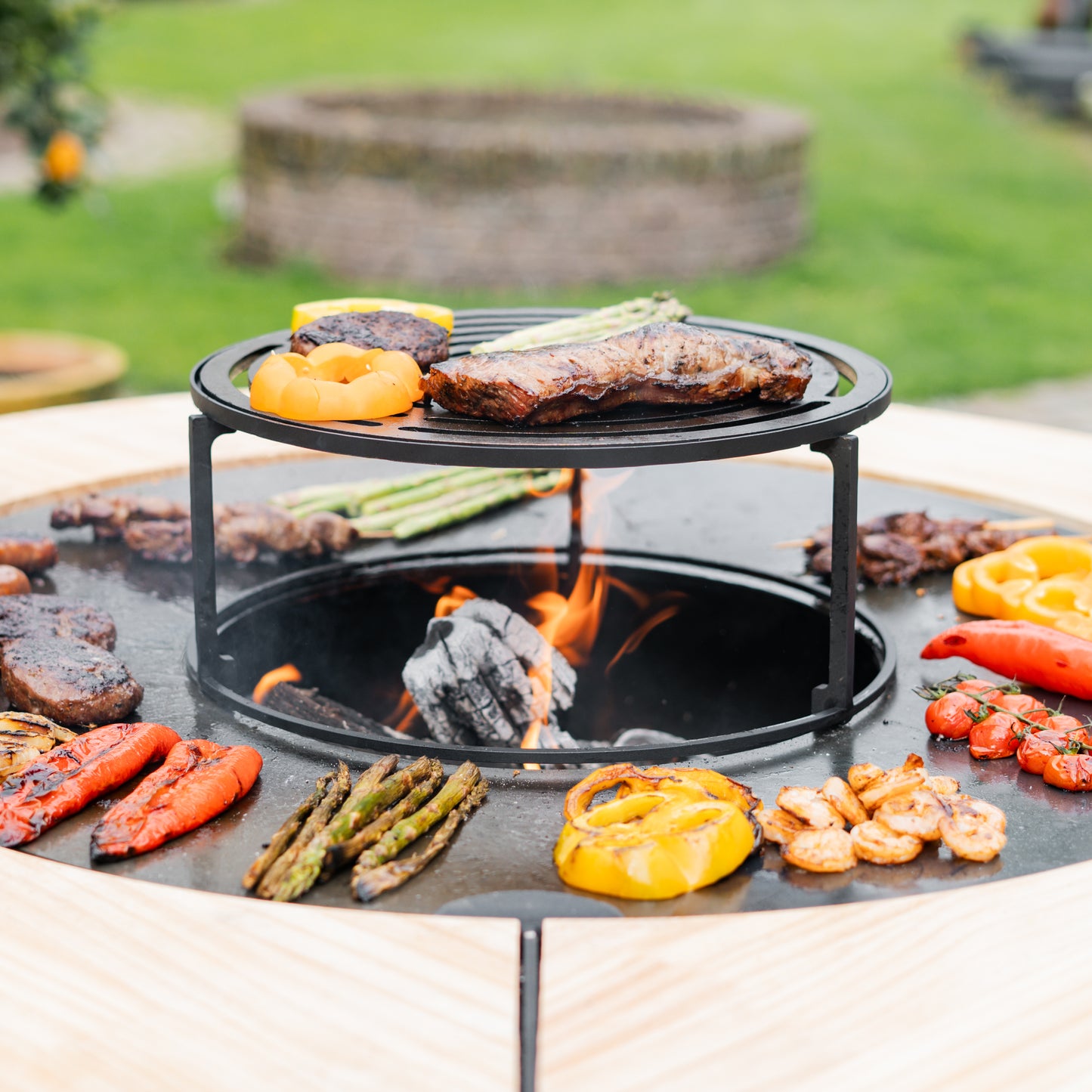 BBQ Plancha Grill Compañero XXL 2.0 Cortenstahl - Mit Holzumrandung Mesa
