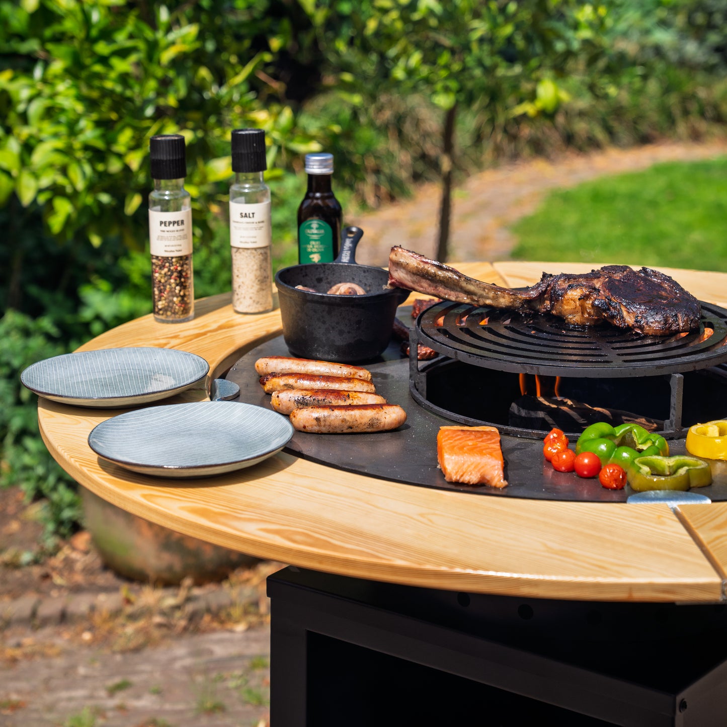 BBQ Plancha Grill Hermano XXL Blackline - Ø80cm 8mm Mit Holzumrandung Mesa