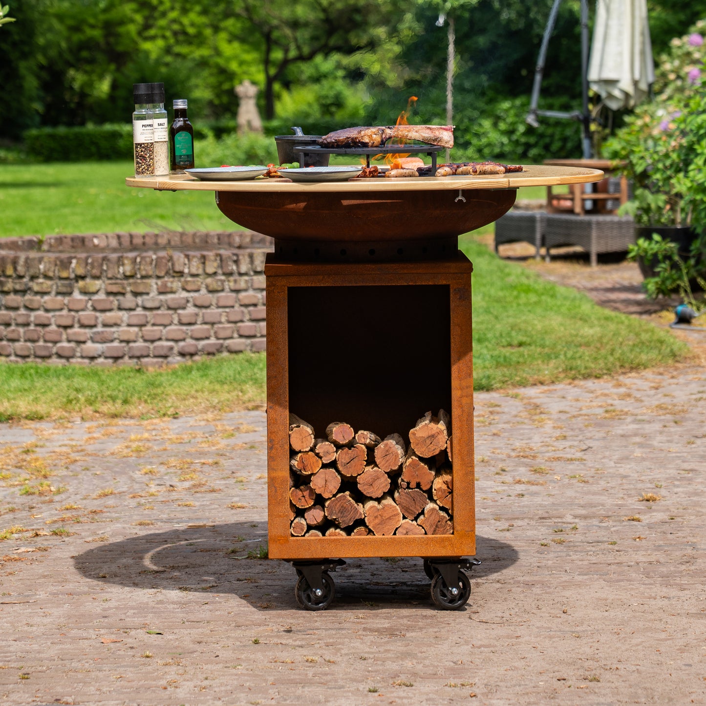 BBQ Plancha Grill Hermano XXL Cortenstahl - Ø80cm 8mm Mit Holzumrandung Mesa