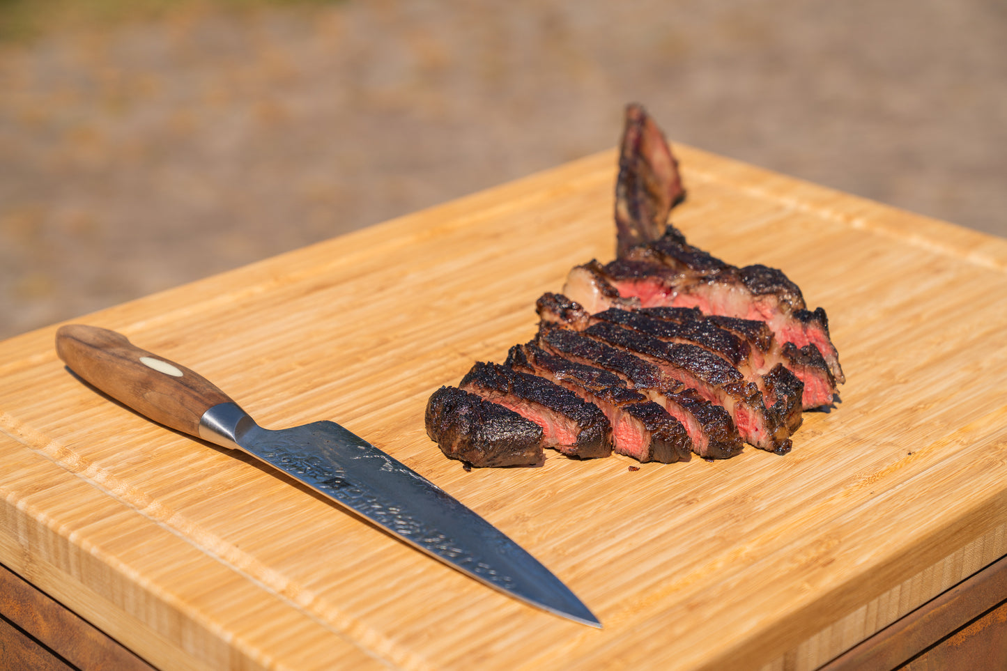 BBQ Plancha Tisch - Tabla Cortar Cortenstahl - Mit Schneidbrett