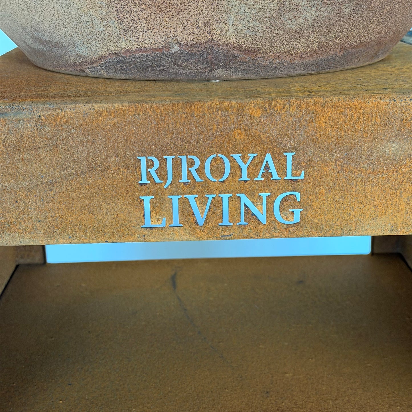 BBQ Plancha Grill Maestro Ø70cm Cortenstahl – Mit großen Rädern und Holzlager