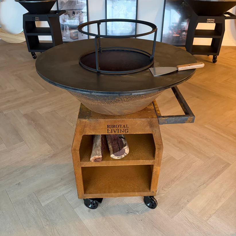 BBQ Plancha Grill Maestro XXL Ø80cm Cortenstahl – Mit Schürhaken und Holzaufbewahrung