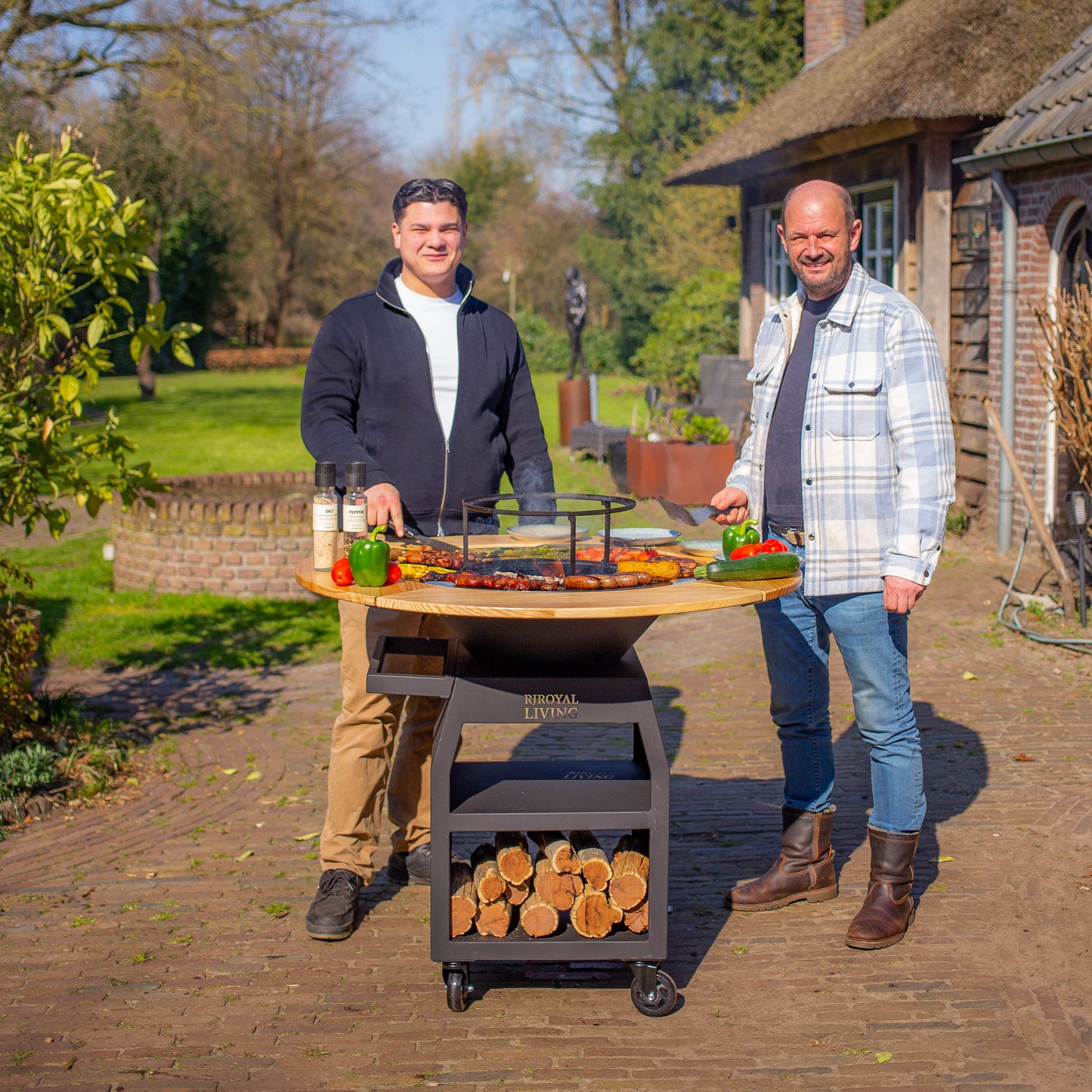 BBQ Plancha Grill Maestro Ø70cm Blackline – Mit Holzumrandung Plancha Mesa