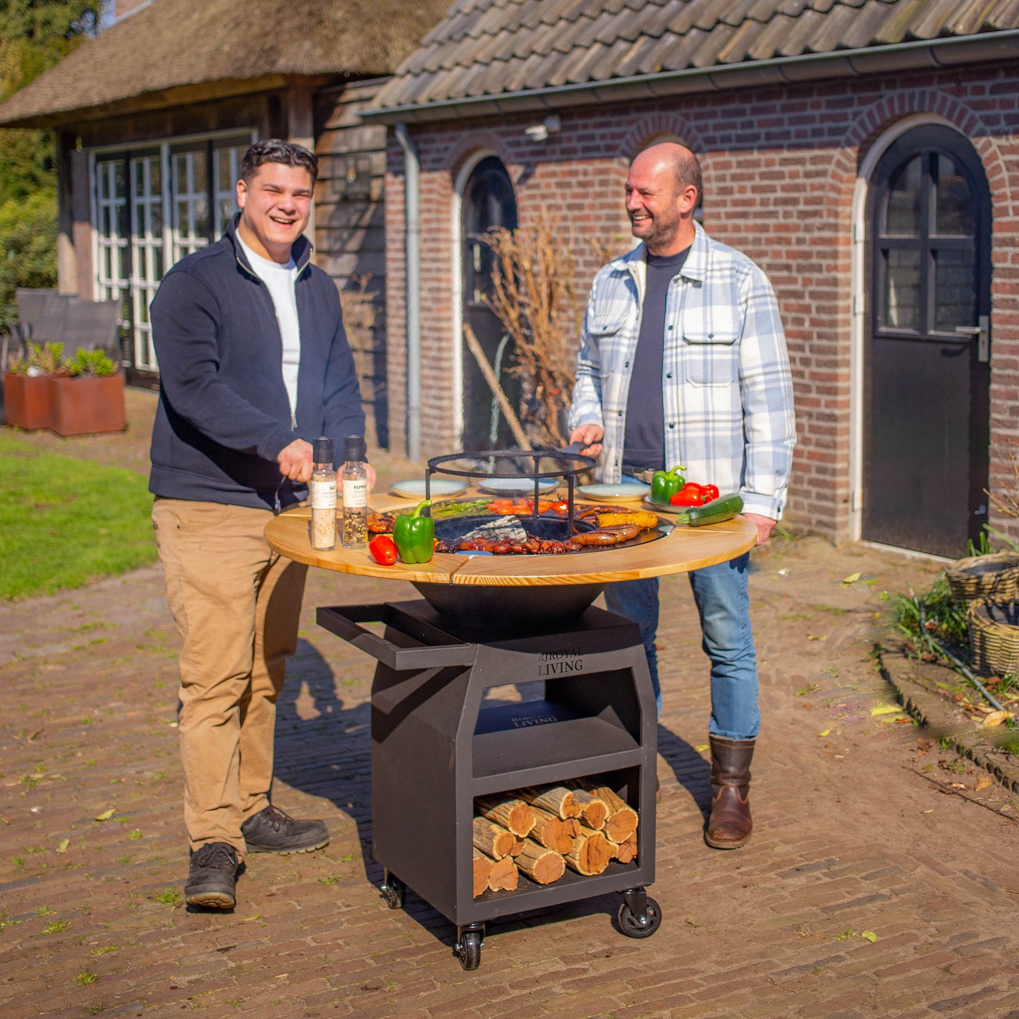 BBQ Plancha Grill Maestro Ø70cm Blackline – Mit Holzumrandung Plancha Mesa