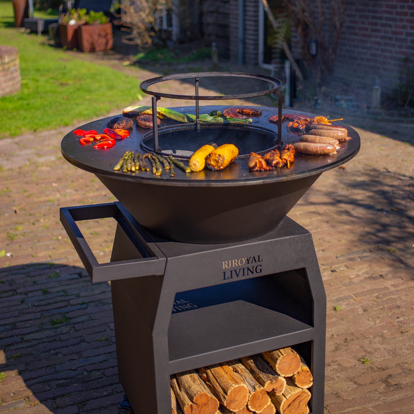 BBQ Plancha Grill Maestro XXL Ø80cm Blackline – Mit Schürhaken und Holzaufbewahrung