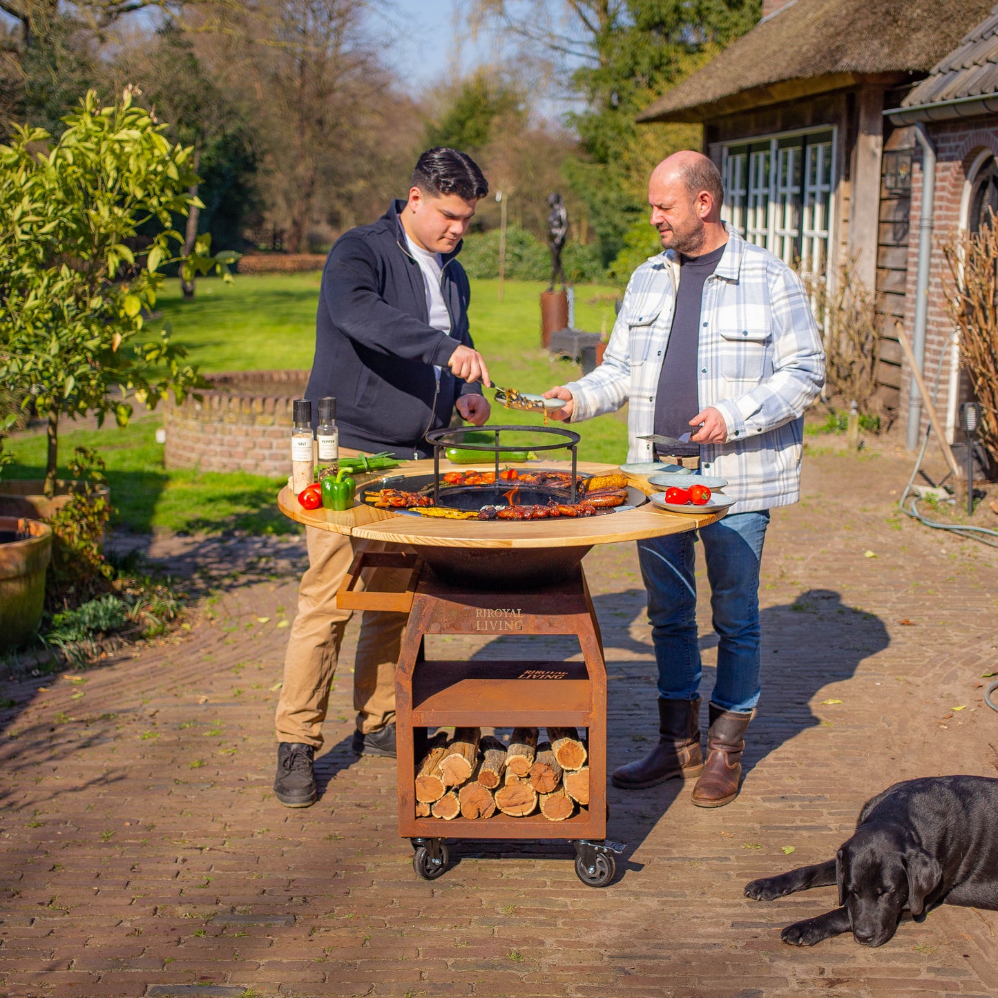 BBQ Plancha Grill Maestro Ø70cm Cortenstahl – Mit Holzumrandung Plancha Mesa