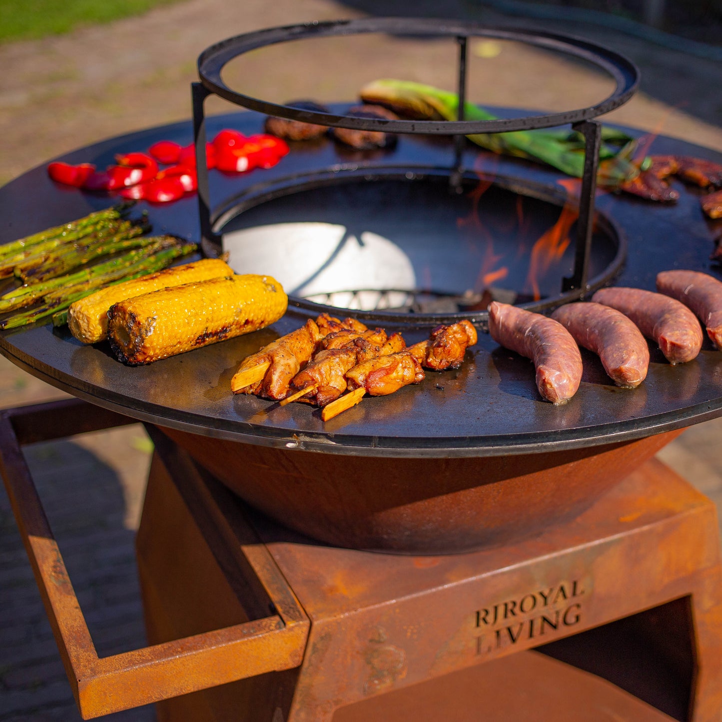 BBQ Plancha Grill Maestro XXL Ø80cm Cortenstahl – Mit Schürhaken und Holzaufbewahrung