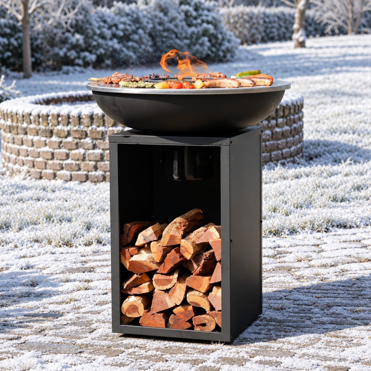 BBQ Plancha Grill Amigo - Mit Abdeckung und Holzaufbewahrung Ø67cm — Wintermotiv