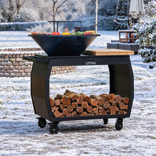 BBQ Plancha Grill Big Jack 3.0 Schwarz - Mit Schürhaken und Holzablage — Wintermotiv